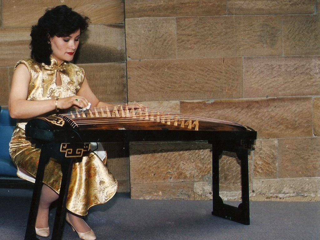 Australian Museum - guzheng （澳大利亞博物館演奏前調音）